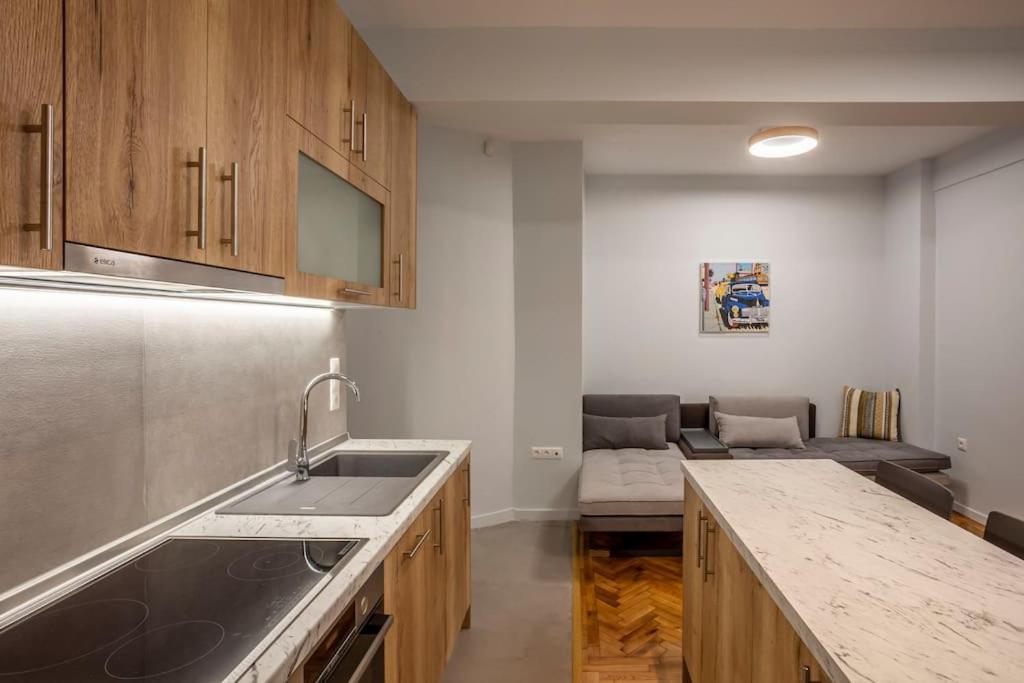 Karolou Ntil- Ground Floor Suite Thessaloníki Eksteriør billede
