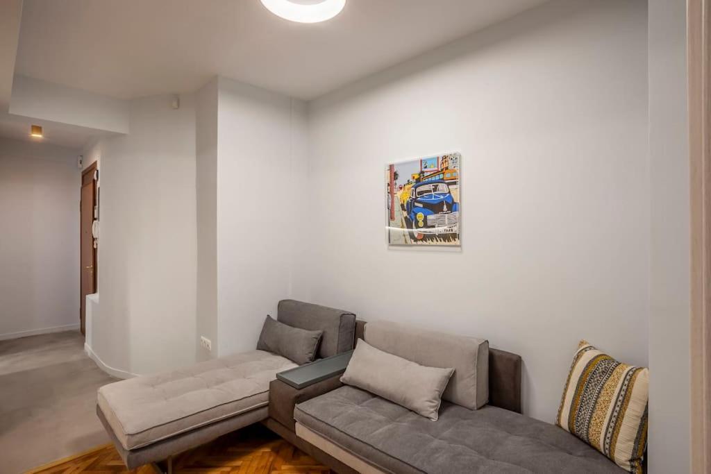 Karolou Ntil- Ground Floor Suite Thessaloníki Eksteriør billede